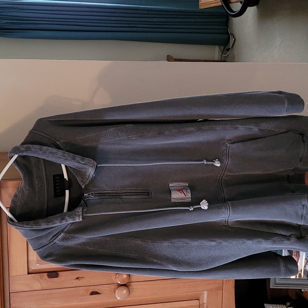 jordan not never worn beautiful sweatshirts xl